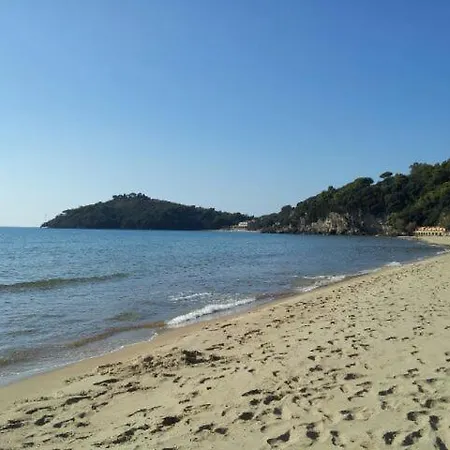 Michela Tra Cielo E Mare